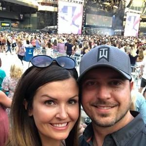 Meet your Posher, Phillip